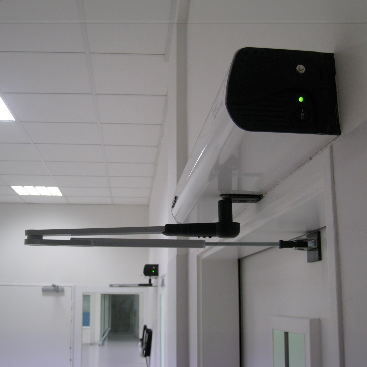 Bogo Ivo, Installazioni, manutenzione e assistenza di porte automatiche, porte a battente in provincia di Belluno. Bogo Ivo, Installazioni, manutenzione e assistenza di porte automatiche, porte a battente in provincia di Belluno. La ditta Bogo Ivo SRL lavora in tutta la provincia di Belluno e altro Trevigiano. In particolare nei comuni di Agordo, zona dell'Agordino, Alleghe, Alpago, Arsiè, Auronzo di Cadore, BELLUNO, Bellunese, Castion, Borca di Cadore,Borgo Valbelluna,Calalzo di Cadore, Canale d'Agordo, Cencenighe Agordino, Cesiomaggiore, Chies d'Alpago, Cibiana di Cadore, Colle Santa Lucia, Comelico Superiore, Cortina d'Ampezzo, Danta di Cadore, Domegge di Cadore, Falcade,Feltre, Feltrino, Fonzaso, Gosaldo, La Valle Agordina, Lamon, Limana, Livinallongo del Col di Lana, Longarone, Lorenzago di Cadore, Lozzo di Cadore, Ospitale di Cadore, Pedavena, Perarolo di Cadore, Pieve di Cadore, Ponte nelle Alpi, Rivamonte Agordino, Rocca Pietore, San Gregorio nelle Alpi, San Nicolò di Comelico, San Pietro di Cadore, San Tomaso Agordino, San Vito di Cadore, Santa Giustina, Santo Stefano di Cadore, Sedico, Selva di Cadore, Seren del Grappa, Setteville, Sospirolo, Soverzene, Sovramonte, Taibon Agordino, Tambre, Val di Zoldo, Zoldano, Vallada Agordina, Valle di Cadore, Vigo di Cadore, Vodo Cadore, Voltago Agordino, Zoppè di Cadore.