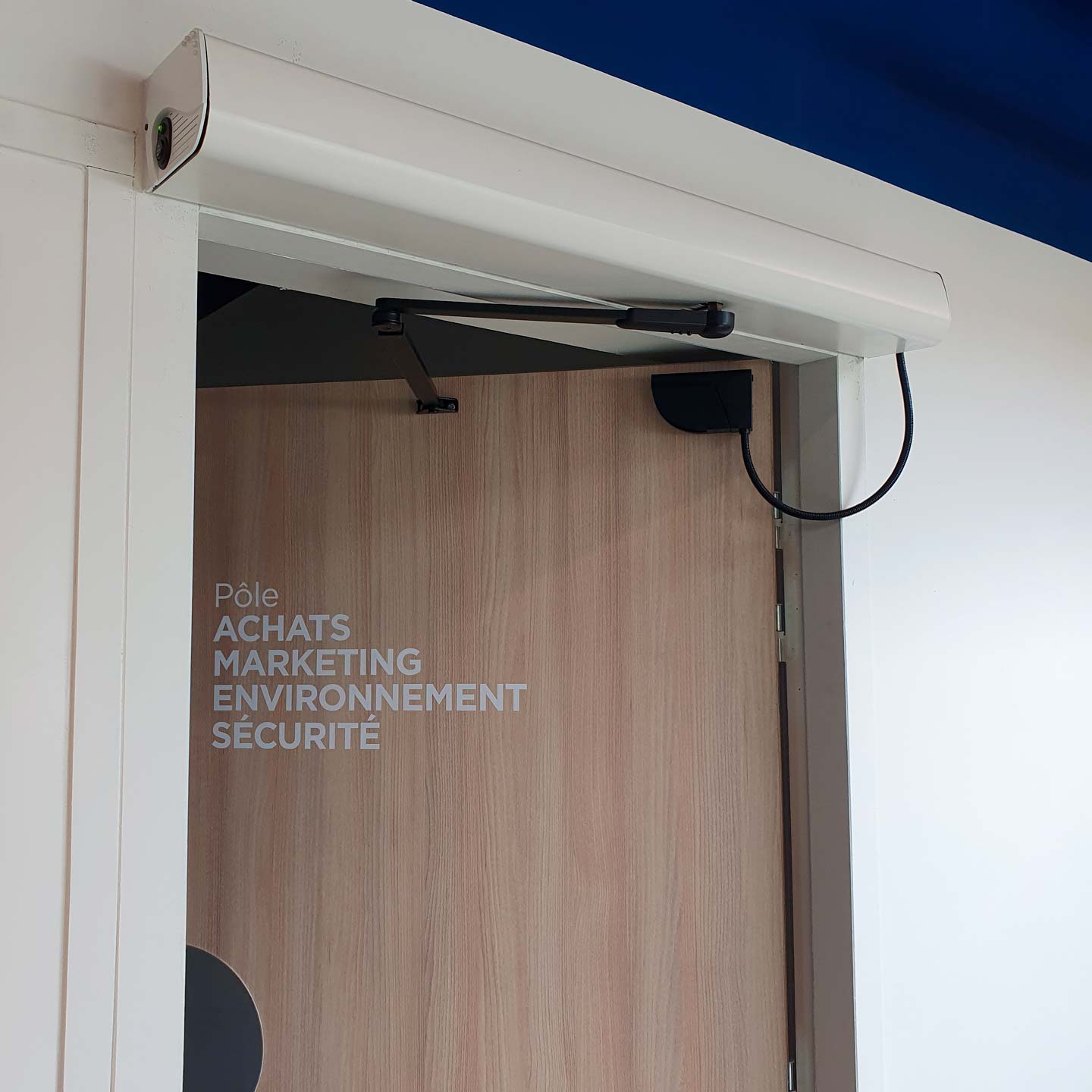 Bogo Ivo, Installazioni, manutenzione e assistenza di porte automatiche, porte a battente in provincia di Belluno. Bogo Ivo, Installazioni, manutenzione e assistenza di porte automatiche, porte a battente in provincia di Belluno. La ditta Bogo Ivo SRL lavora in tutta la provincia di Belluno e altro Trevigiano. In particolare nei comuni di Agordo, zona dell'Agordino, Alleghe, Alpago, Arsiè, Auronzo di Cadore, BELLUNO, Bellunese, Castion, Borca di Cadore,Borgo Valbelluna,Calalzo di Cadore, Canale d'Agordo, Cencenighe Agordino, Cesiomaggiore, Chies d'Alpago, Cibiana di Cadore, Colle Santa Lucia, Comelico Superiore, Cortina d'Ampezzo, Danta di Cadore, Domegge di Cadore, Falcade,Feltre, Feltrino, Fonzaso, Gosaldo, La Valle Agordina, Lamon, Limana, Livinallongo del Col di Lana, Longarone, Lorenzago di Cadore, Lozzo di Cadore, Ospitale di Cadore, Pedavena, Perarolo di Cadore, Pieve di Cadore, Ponte nelle Alpi, Rivamonte Agordino, Rocca Pietore, San Gregorio nelle Alpi, San Nicolò di Comelico, San Pietro di Cadore, San Tomaso Agordino, San Vito di Cadore, Santa Giustina, Santo Stefano di Cadore, Sedico, Selva di Cadore, Seren del Grappa, Setteville, Sospirolo, Soverzene, Sovramonte, Taibon Agordino, Tambre, Val di Zoldo, Zoldano, Vallada Agordina, Valle di Cadore, Vigo di Cadore, Vodo Cadore, Voltago Agordino, Zoppè di Cadore.