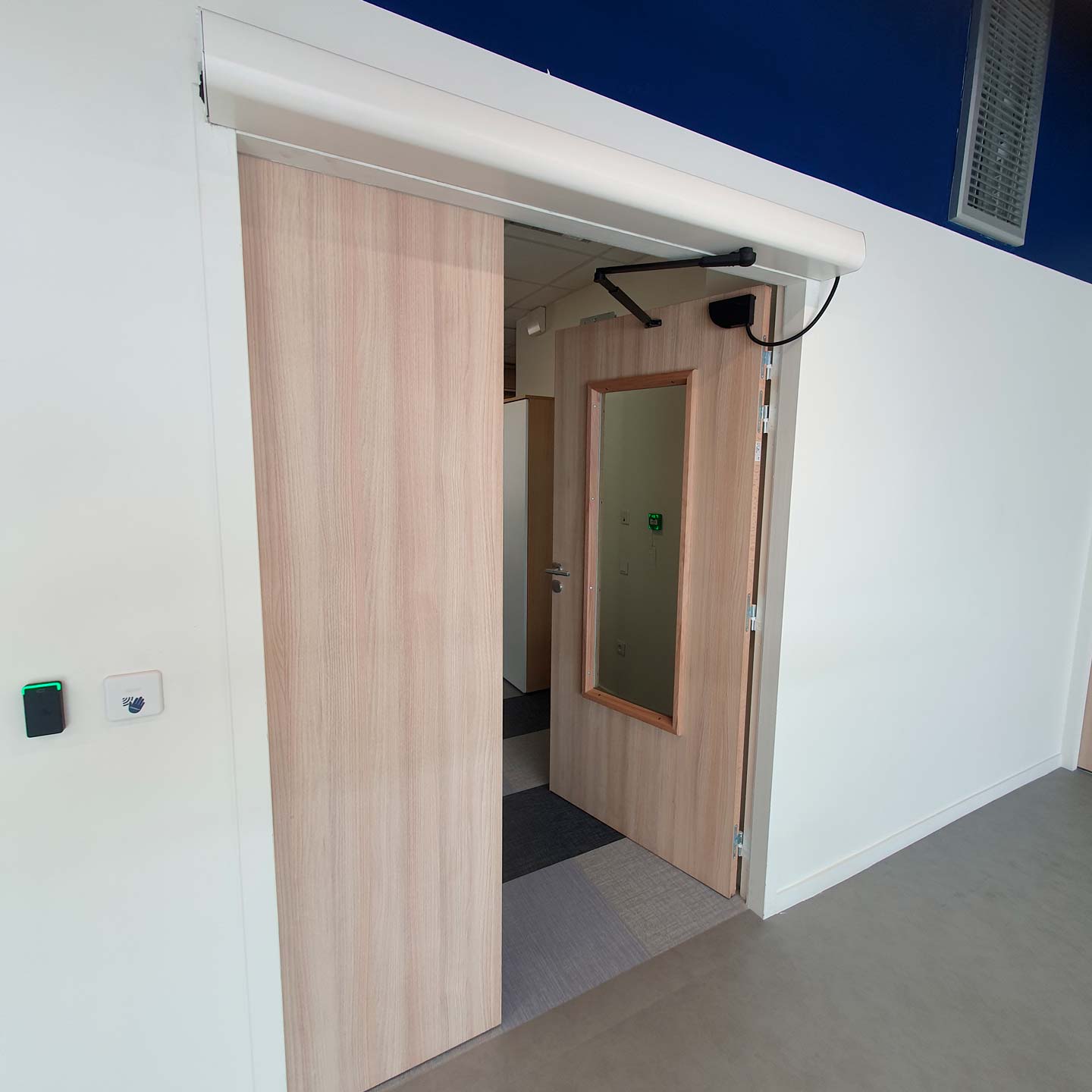 Bogo Ivo, Installazioni, manutenzione e assistenza di porte automatiche, porte a battente in provincia di Belluno. Bogo Ivo, Installazioni, manutenzione e assistenza di porte automatiche, porte a battente in provincia di Belluno. La ditta Bogo Ivo SRL lavora in tutta la provincia di Belluno e altro Trevigiano. In particolare nei comuni di Agordo, zona dell'Agordino, Alleghe, Alpago, Arsiè, Auronzo di Cadore, BELLUNO, Bellunese, Castion, Borca di Cadore,Borgo Valbelluna, Calalzo di Cadore, Canale d'Agordo, Cencenighe Agordino, Cesiomaggiore, Chies d'Alpago, Cibiana di Cadore, Colle Santa Lucia, Comelico Superiore, Cortina d'Ampezzo, Danta di Cadore, Domegge di Cadore, Falcade,Feltre, Feltrino, Fonzaso, Gosaldo, La Valle Agordina, Lamon, Limana, Livinallongo del Col di Lana, Longarone, Lorenzago di Cadore, Lozzo di Cadore, Ospitale di Cadore, Pedavena, Perarolo di Cadore, Pieve di Cadore, Ponte nelle Alpi, Rivamonte Agordino, Rocca Pietore, San Gregorio nelle Alpi, San Nicolò di Comelico, San Pietro di Cadore, San Tomaso Agordino, San Vito di Cadore, Santa Giustina, Santo Stefano di Cadore, Sedico, Selva di Cadore, Seren del Grappa, Setteville, Sospirolo, Soverzene, Sovramonte, Taibon Agordino, Tambre, Val di Zoldo, Zoldano, Vallada Agordina, Valle di Cadore, Vigo di Cadore, Vodo Cadore, Voltago Agordino, Zoppè di Cadore.